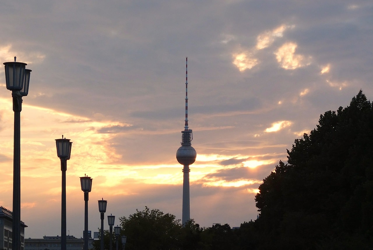 tv tower 425738 1280