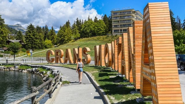 crans-montana big sign